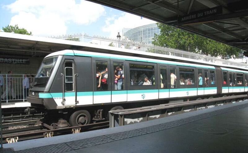 Fájl:Metro-Paris-Rame-type-MP89-.jpg