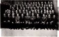 Az Árpád Gimnázium végzett növendékei. VIII. osztály. 1937. Ülő sorban a 3-iktól a tanárok: Bede István, dr. Zayzon Sándor, dr. Nagy Ferenc, dr. Biró Lajos Pál, Gáldy Béla igazgató, dr. Budaméry Béla, 9-ik Szerető Géza tanárok