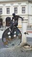 Testvérvárosok kútja (Veloszipéd) Erzsébet tér