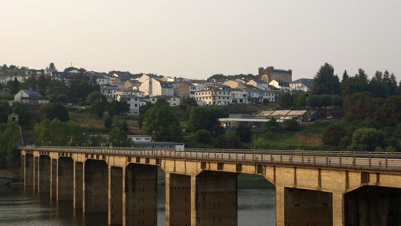 Fájl:Puertomarín, en Lugo (España).jpg